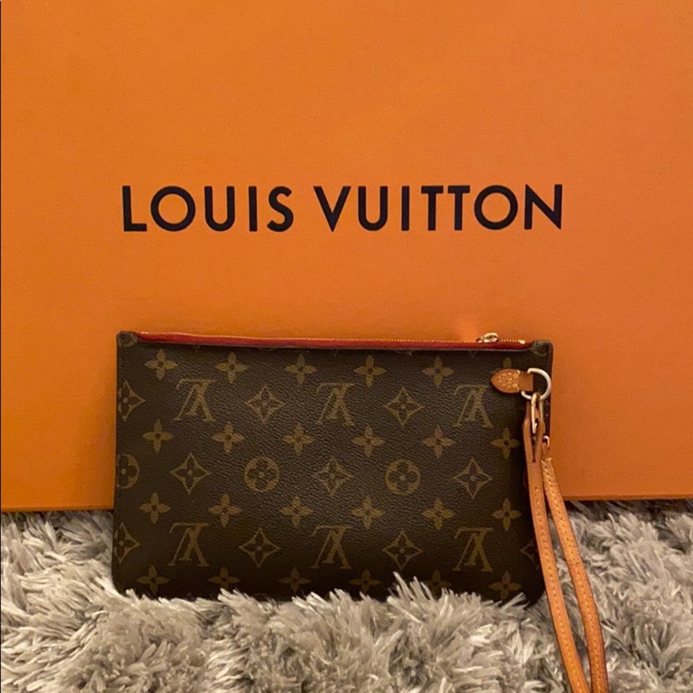 Louis Vuitton Neverfull Pochette Clutch monogram!